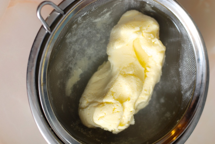 proplachování domácího másla