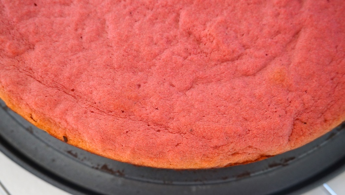 red velvet cake s řepou po upečení